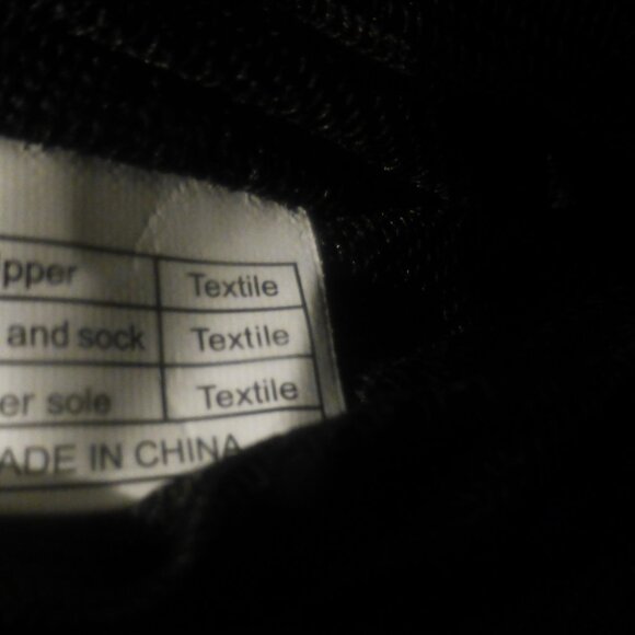 Adult Unisex SLIPPERS Novelty Slippers Large Soccer Puffy Slippers Ankle Boot - Picture 8 of 8